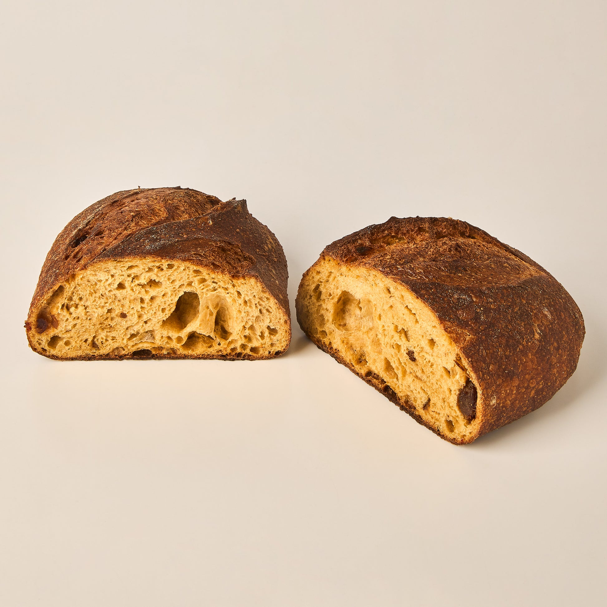 Sourdough de Cerveza y Dátiles